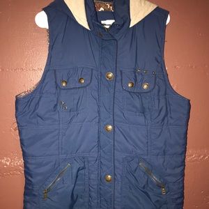hooded vest